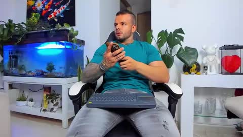 Snapshot of johnnygrayson_ chatting on November 2025 02:03:02 AM JOHNNY online show from November 2025 02:03:02 AM