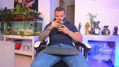 JOHNNY online show from February 2026 01:21:02 AM