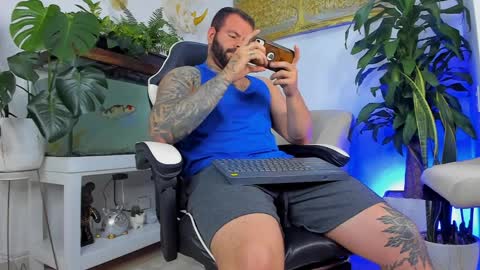 JOHNNY online show from April 2026 01:37:02 AM