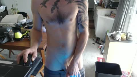 JohnnyTomcat online show from October 2025 06:28:02 PM
