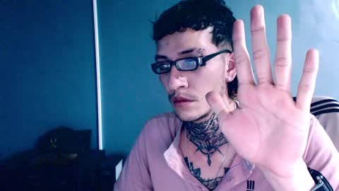 Snapshot of johnsonisaac94_ chatting on December 2024 05:59:02 AM johnsonisaac94  online show from December 2024 05:59:02 AM