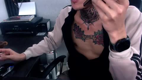 Snapshot of johnsonisaac94_ chatting on February 2025 08:35:01 AM johnsonisaac94  online show from February 2025 08:35:01 AM