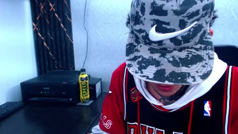 Snapshot of johnsonisaac94_ chatting on February 2025 06:08:01 AM johnsonisaac94  online show from February 2025 06:08:01 AM