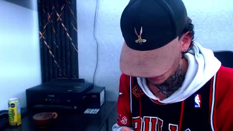 Snapshot of johnsonisaac94_ chatting on February 2025 05:29:01 AM johnsonisaac94  online show from February 2025 05:29:01 AM