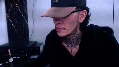 Snapshot of johnsonisaac94_ chatting on February 2025 04:15:01 AM johnsonisaac94  online show from February 2025 04:15:01 AM