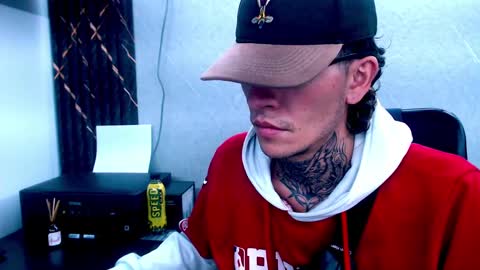 Snapshot of johnsonisaac94_ chatting on February 2025 05:23:01 AM johnsonisaac94  online show from February 2025 05:23:01 AM