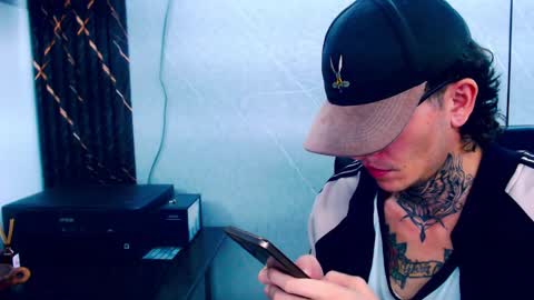 Snapshot of johnsonisaac94_ chatting on February 2025 04:38:02 AM johnsonisaac94  online show from February 2025 04:38:02 AM