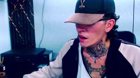 Snapshot of johnsonisaac94_ chatting on February 2025 07:44:01 AM johnsonisaac94  online show from February 2025 07:44:01 AM