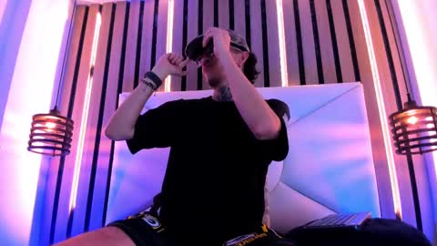 Snapshot of johnsonisaac94_ chatting on September 2025 02:02:01 AM johnsonisaac94  online show from September 2025 02:02:01 AM