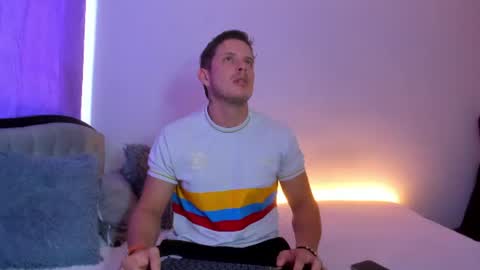 johnycooper08 online show from July 2026 01:26:01 PM