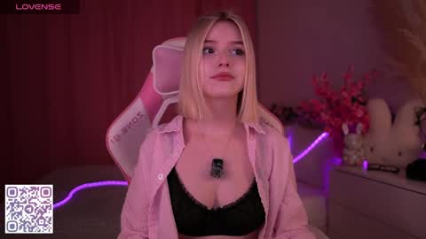 Paula online show from May 2026 01:43:01 AM