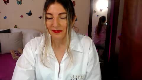 Jolie Mature online show from March 2026 10:02:02 PM