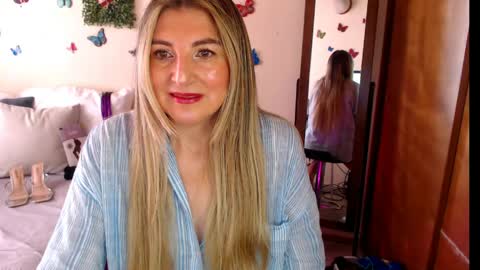 Jolie Mature online show from June 2026 07:14:01 PM