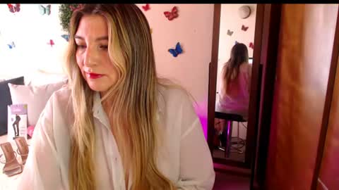 Jolie Mature online show from July 2026 08:22:01 PM