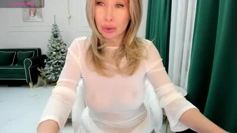 Snapshot of jolie_ozolla chatting on December 2025 04:14:02 PM Jolie Ozolla online show from December 2025 04:14:02 PM