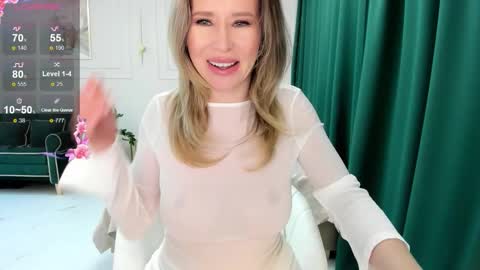 Snapshot of jolie_ozolla chatting on January 2026 01:37:02 PM Jolie Ozolla online show from January 2026 01:37:02 PM