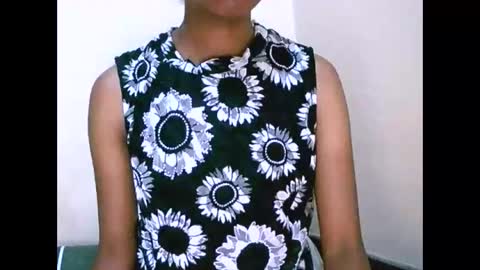 joliekah27 online show from November 2025 06:51:01 PM