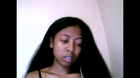 Snapshot of joliekah27 chatting on May 2026 09:27:01 AM joliekah27 online show from May 2026 09:27:01 AM