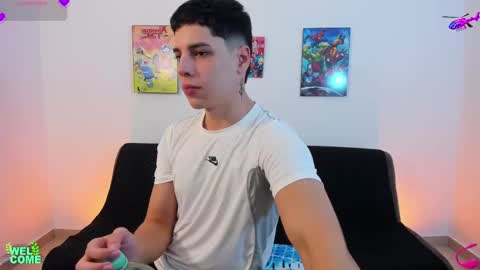 Instagram jonathanfit14 online show from September 2025 10:33:02 PM