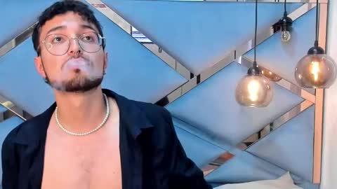 JonnyGreey online show from November 2025 07:13:02 PM