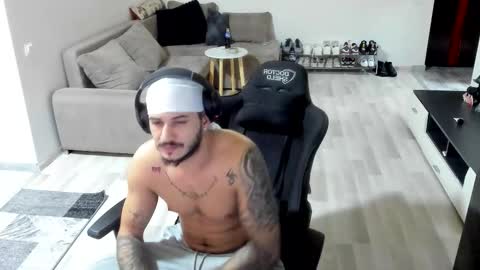 jonnyporn1 online show from January 2026 08:03:01 PM