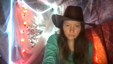 Snapshot of jony_marta chatting on October 2025 03:45:01 PM Jony Marta GMT 2000-0100 every day online show from October 2025 03:45:01 PM