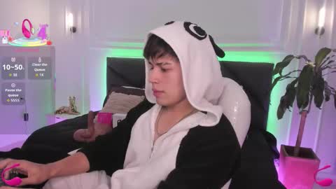 JORDAN online show from October 2025 09:05:02 PM