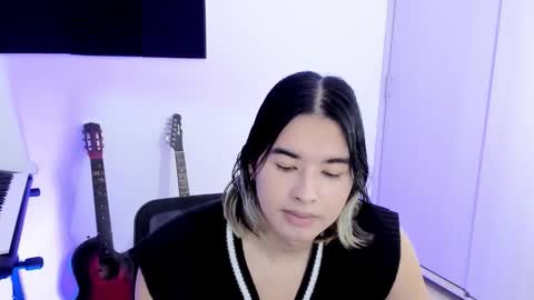 Jiho online show from October 2025 05:43:02 AM