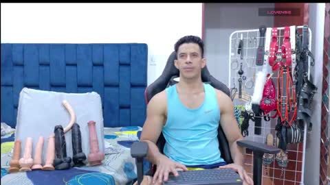 jose_rumbero91 online show from April 2026 02:51:02 AM