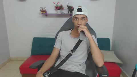 jose_sexycumm online show from February 2025 07:19:02 PM