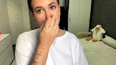 Eli online show from April 2026 11:27:01 AM