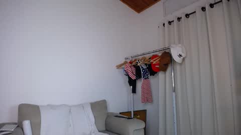 josezaens_ online show from November 2025 08:03:02 AM