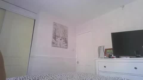 josh_xo online show from July 2026 12:44:01 PM