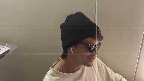 Nicolas online show from March 2026 04:11:02 PM