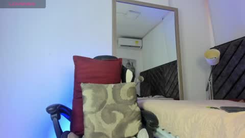 joshmiller___ online show from June 2026 07:05:01 PM