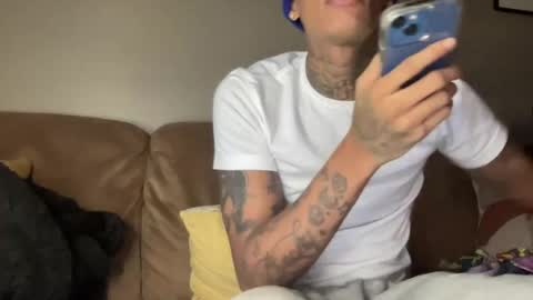 Snapshot of joshperrygoon chatting on December 2024 09:04:02 PM joshperrygoon online show from December 2024 09:04:02 PM