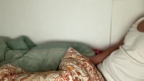 Snapshot of joyfulleyes chatting on December 2025 10:24:01 AM joyfulleyes online show from December 2025 10:24:01 AM