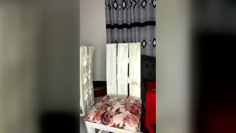 Butterflyass online show from April 2026 03:03:01 PM