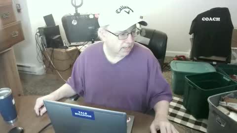 Snapshot of jpmel99 chatting on May 2026 04:17:02 AM jpmel99 online show from May 2026 04:17:02 AM