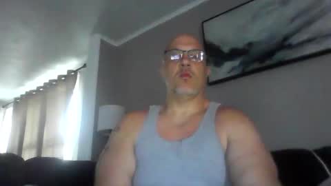 Snapshot of jr1871 chatting on May 2026 12:33:02 PM jr1871 online show from May 2026 12:33:02 PM