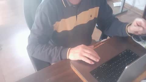 Snapshot of jraiven chatting on September 2025 09:25:02 PM Soy Rai online show from September 2025 09:25:02 PM