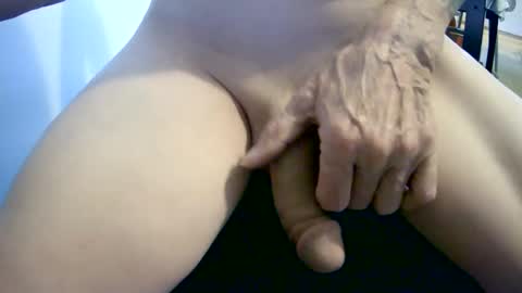 Snapshot of jries329 chatting on February 2025 09:43:02 AM jries329 online show from February 2025 09:43:02 AM