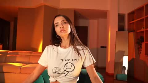 Jennifer Diaz online show from February 2025 06:22:01 PM