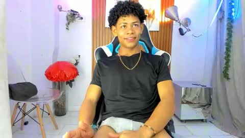 juan_contreras7 online show from September 2025 11:48:01 AM