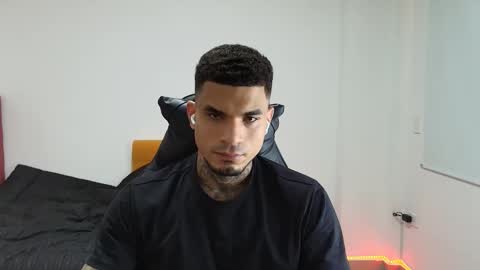 Snapshot of juan_gomez_1 chatting on November 2025 09:58:01 PM juan_gomez_1 online show from November 2025 09:58:01 PM