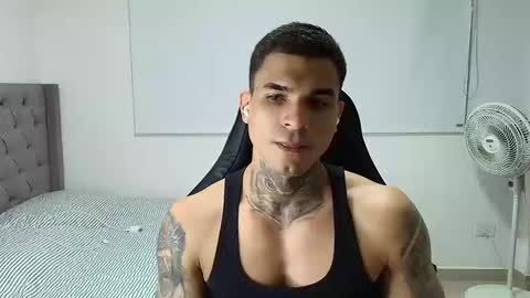 Snapshot of juan_gomez_1 chatting on January 2026 11:43:02 PM juan_gomez_1 online show from January 2026 11:43:02 PM