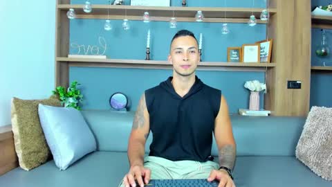 juan_muscle online show from January 2025 02:15:01 AM