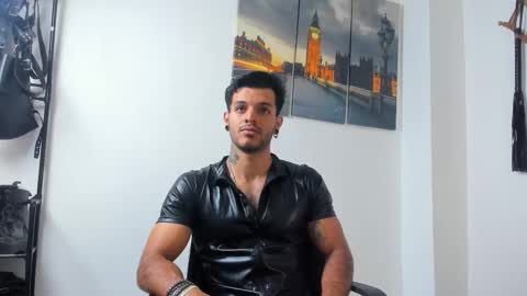 Juan Esteban online show from December 2025 02:23:01 PM