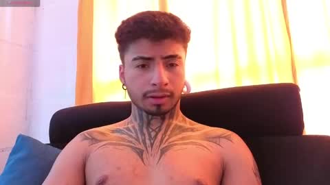 juancamilo66_ online show from May 2026 06:58:01 PM