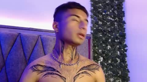 Snapshot of juancamilo_66 chatting on December 2024 10:24:01 PM Juan online show from December 2024 10:24:01 PM